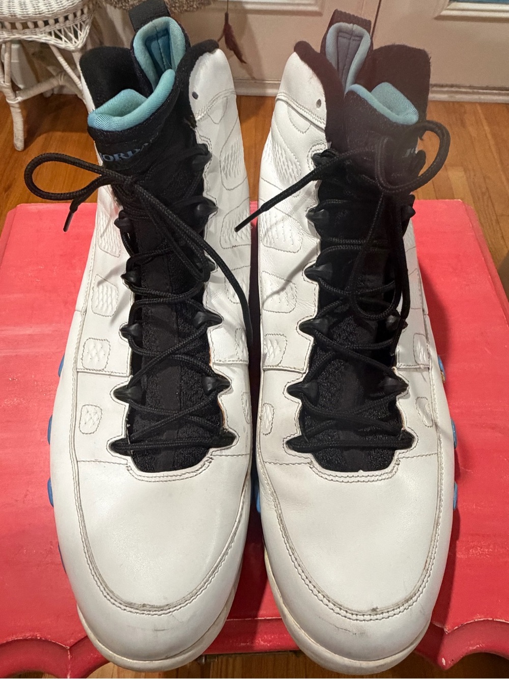 Air Jordan White & Blue Retro Basketball Shoe Size 14. - Picture 5 of 10
